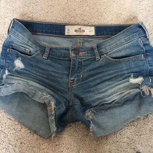 HOLLISTER Low-rise jean shorts